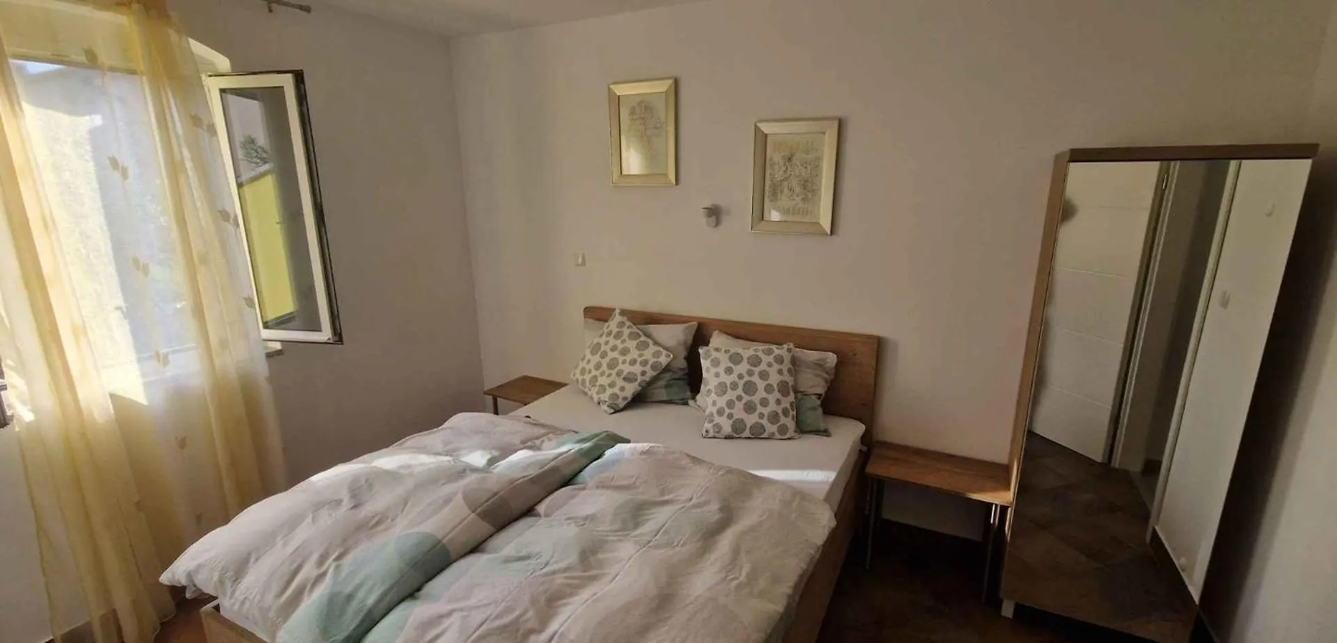 Apartment Vrbnik 1